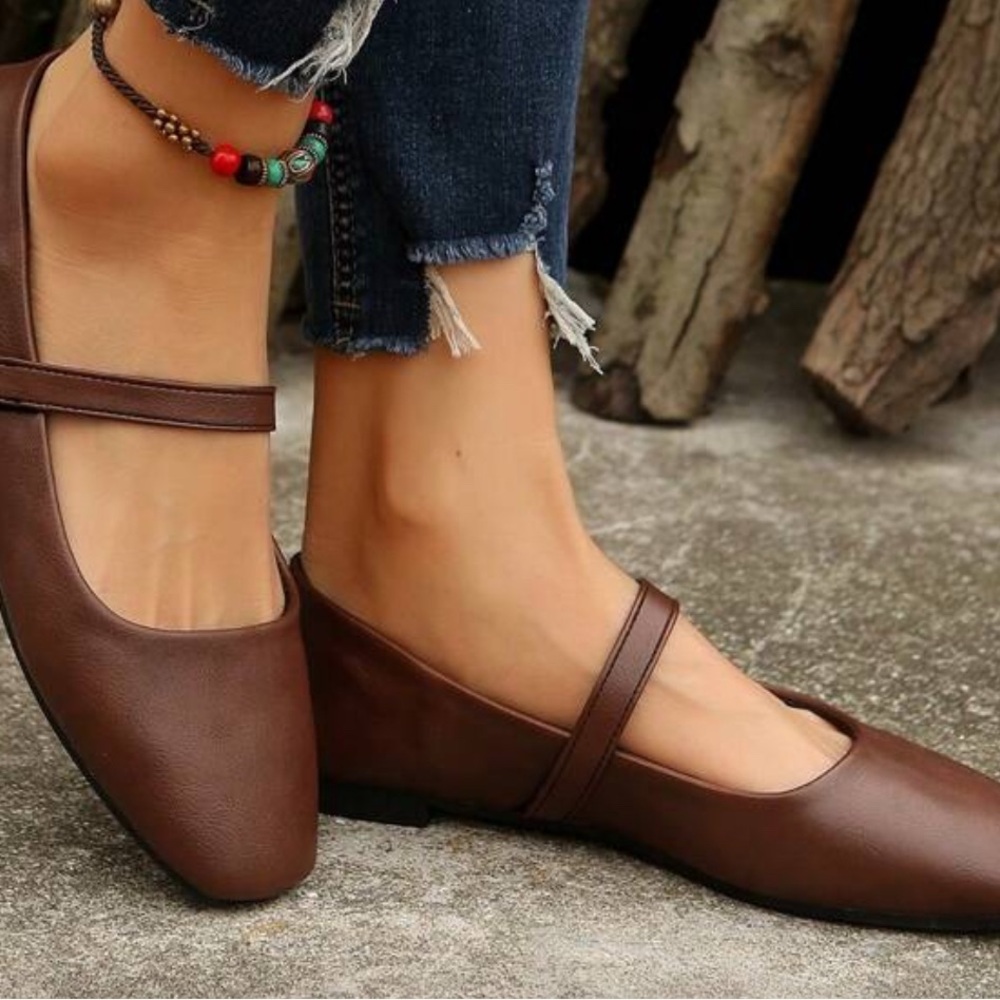 Brown Women's Mary Jane Flats
